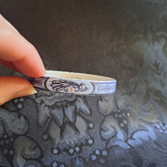 Vintage MICHAELA FREY Enamel Bangle - Picture 8 of 10